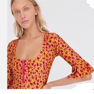 J. Crew Yellow Floral Full Coverage rashgaurd SZ 4